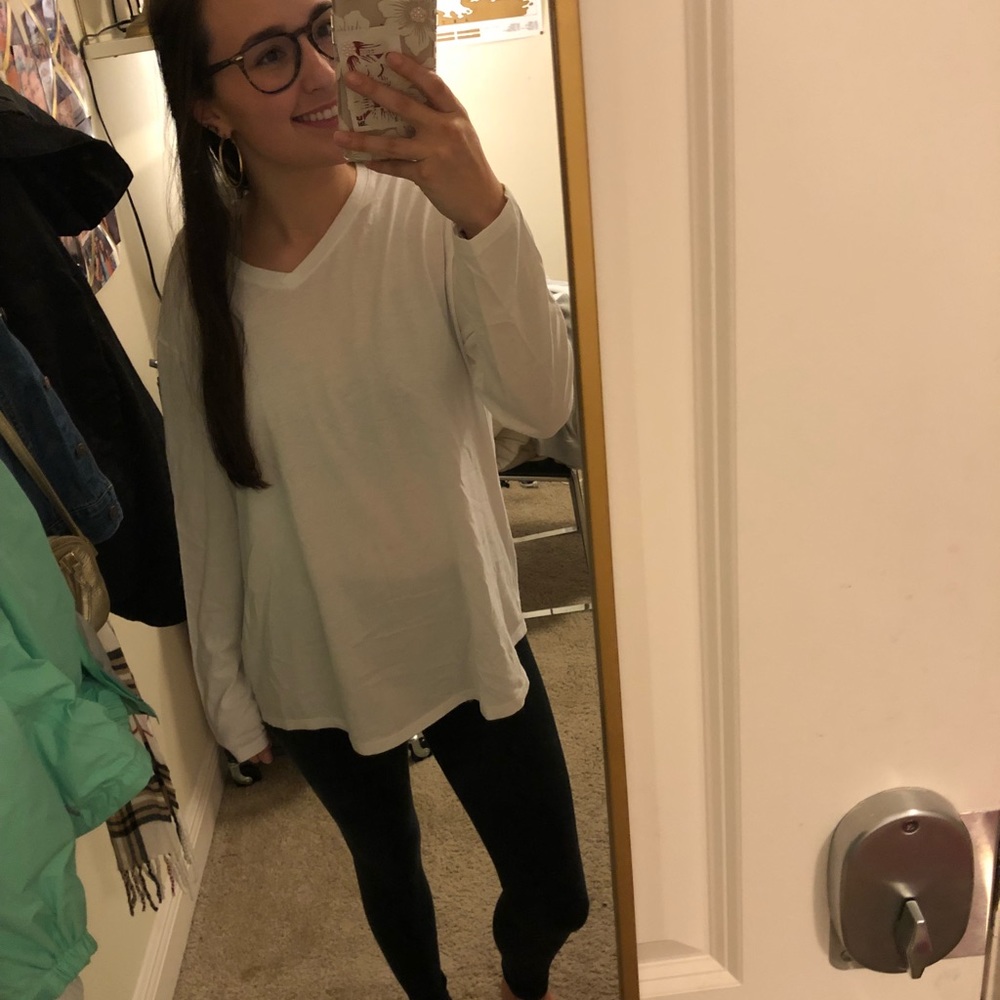 V neck long sleeve t shirt